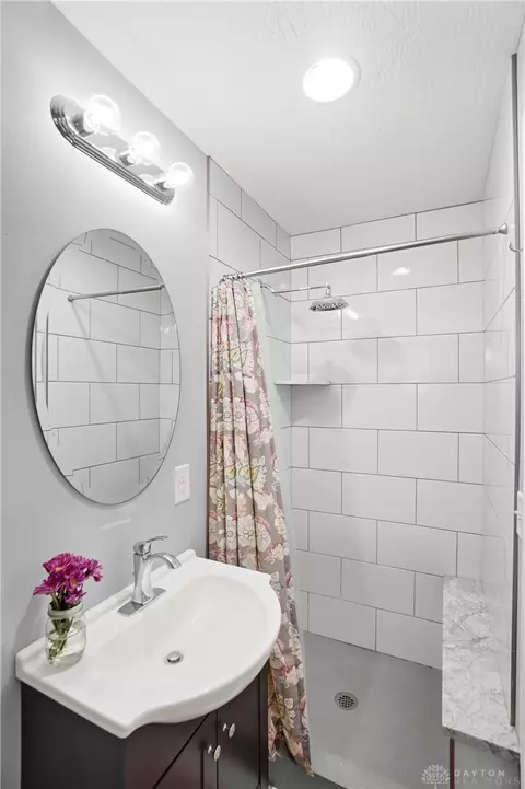 Bath - 211 Enid Ave, Kettering, OH 45429 photo 3 of 6