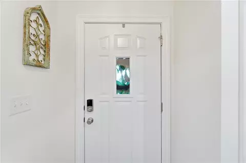 Entry Way - 211 Enid Ave, Kettering, OH 45429 photo 1 of 5