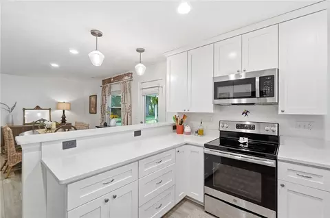 Kitchen - 211 Enid Ave, Kettering, OH 45429 photo 6 of 8