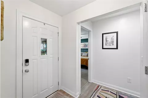 Entry Way - 211 Enid Ave, Kettering, OH 45429 photo 3 of 5