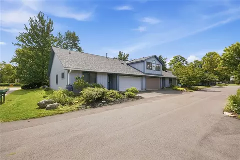 150 Park Meadows Dr, Yellow Springs, OH 45387