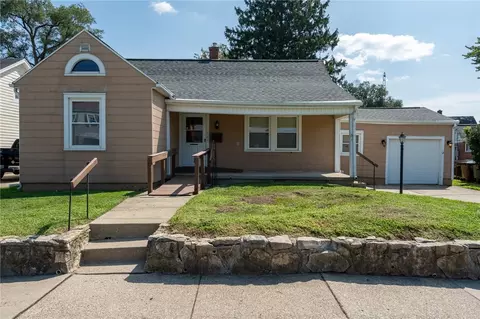 210 N Maple Ave, Fairborn, OH 45324