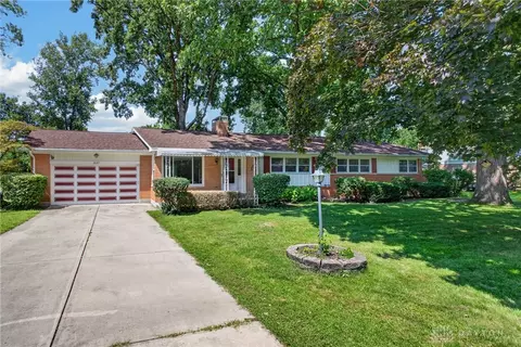 2627 Big Woods Trl, Dayton, OH 45431