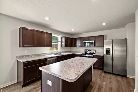 Kitchen - 5006 Allens Ridge Dr, Morrow, OH 45152 photo 2 of 5
