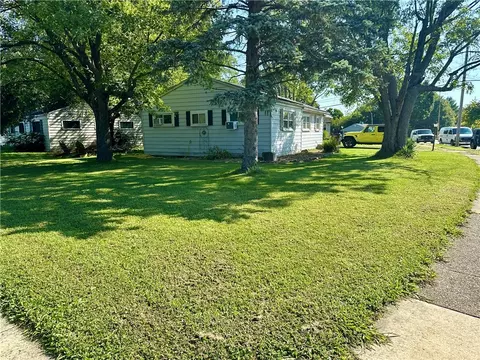 Exterior - 1601 Tabor Ave, Kettering, OH 45420 photo 2 of 2