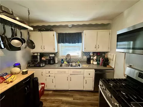 Kitchen - 1601 Tabor Ave, Kettering, OH 45420 photo 2 of 2