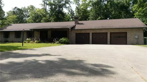 1281 Hiatt Rd, Clarksville, OH 45113