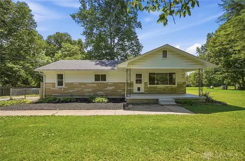 1265 Wallaby Dr, Dayton, OH 45432