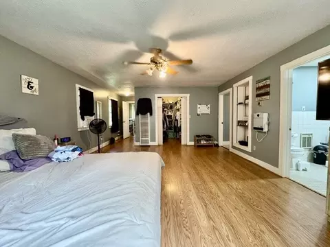 Bedroom - 3335 E High St, Springfield, OH 45505 photo 2 of 9