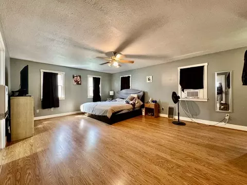 Bedroom - 3335 E High St, Springfield, OH 45505 photo 1 of 9