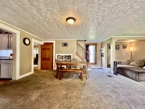 Dining - 3335 E High St, Springfield, OH 45505 photo 2 of 3
