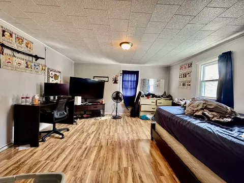 Bedroom - 3335 E High St, Springfield, OH 45505 photo 5 of 9