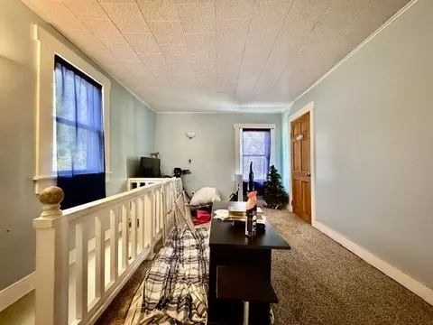 Entry Way - 3335 E High St, Springfield, OH 45505 photo 3 of 6