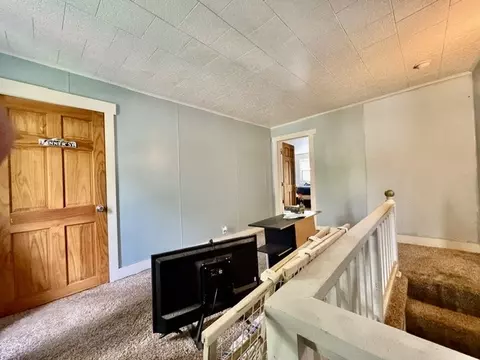 Entry Way - 3335 E High St, Springfield, OH 45505 photo 6 of 6