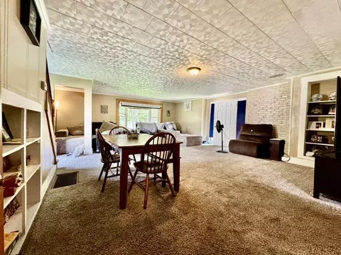 Dining - 3335 E High St, Springfield, OH 45505 photo 1 of 3