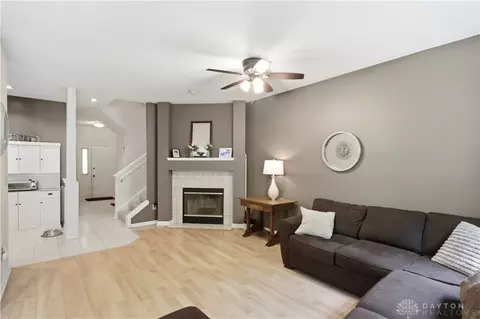 Living - 1157 Timbertrail Ct, Centerville, OH 45458 photo 3 of 4