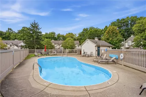 Exterior - 1157 Timbertrail Ct, Centerville, OH 45458 photo 7 of 11