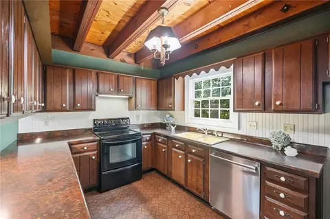 Kitchen - 6535 Weidner Rd, Springboro, OH 45066 photo 1 of 4