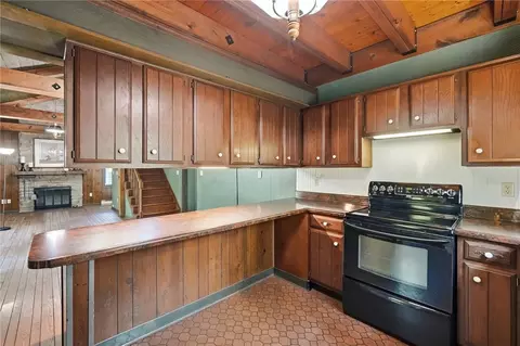 Kitchen - 6535 Weidner Rd, Springboro, OH 45066 photo 4 of 4