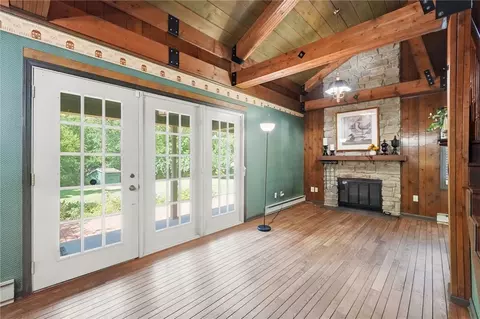 Living - 6535 Weidner Rd, Springboro, OH 45066 photo 2 of 4