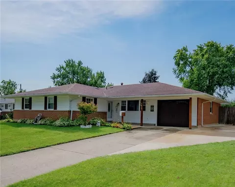 7834 Harshmanville Rd, Huber Heights, OH 45424