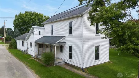 11 Dewey St, West Alexandria, OH 45381