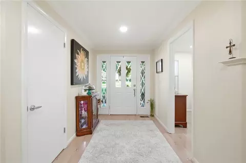 Entry Way - 271 Edgebrook Dr, Centerville, OH 45459 photo 1 of 2