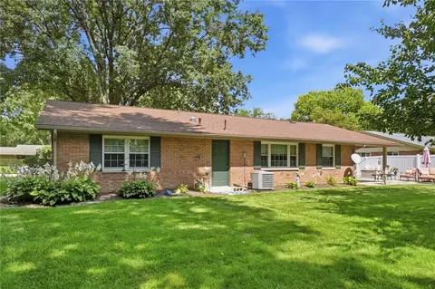 Exterior - 271 Edgebrook Dr, Centerville, OH 45459 photo 7 of 17