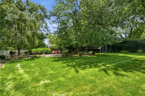 Exterior - 271 Edgebrook Dr, Centerville, OH 45459 photo 10 of 17