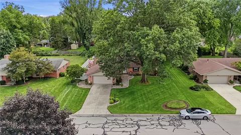 View/Area - 271 Edgebrook Dr, Centerville, OH 45459 photo 2 of 2