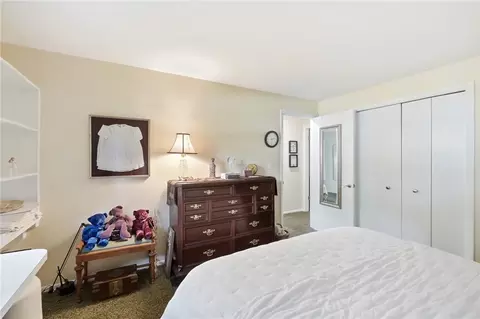 Bedroom - 271 Edgebrook Dr, Centerville, OH 45459 photo 5 of 6