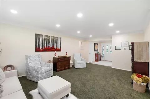 Living - 271 Edgebrook Dr, Centerville, OH 45459 photo 2 of 4