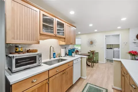 Kitchen - 271 Edgebrook Dr, Centerville, OH 45459 photo 1 of 5