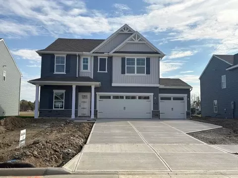 2911 Hoying Dr, Troy, OH 45373