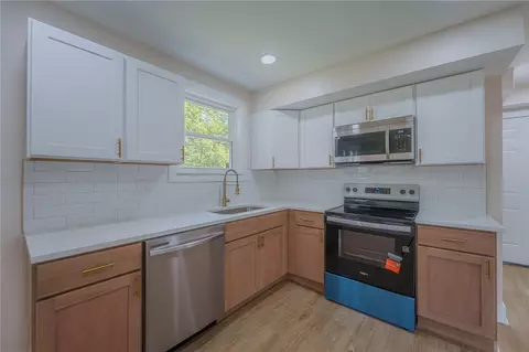 Kitchen - 4889 Becker Dr, Dayton, OH 45417 photo 1 of 3