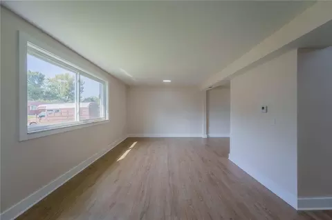 Living - 4889 Becker Dr, Dayton, OH 45417 photo 4 of 7