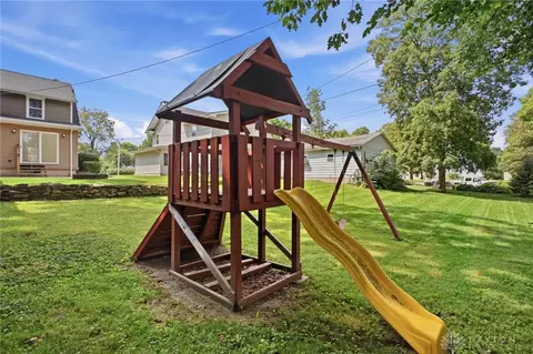 Exterior - 636 W Second St, Springfield, OH 45504 photo 11 of 15