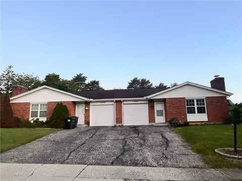 1407 Minstrel Dr, West Carrollton, OH 45449