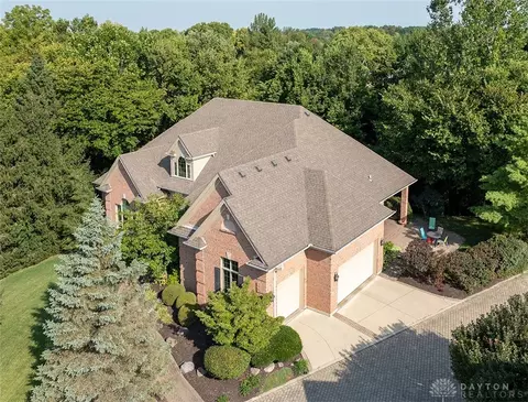 15 Aspen Woods Dr, Springboro, OH 45066