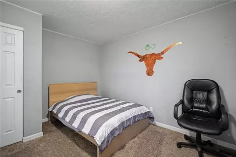 Bedroom - 3436 Beal Rd, Franklin, OH 45005 photo 2 of 11