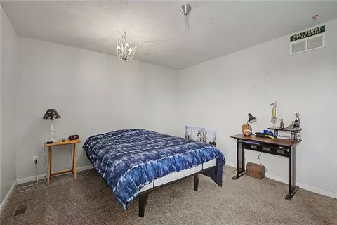 Bedroom - 3436 Beal Rd, Franklin, OH 45005 photo 4 of 11