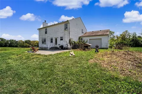 Exterior - 3436 Beal Rd, Franklin, OH 45005 photo 6 of 8
