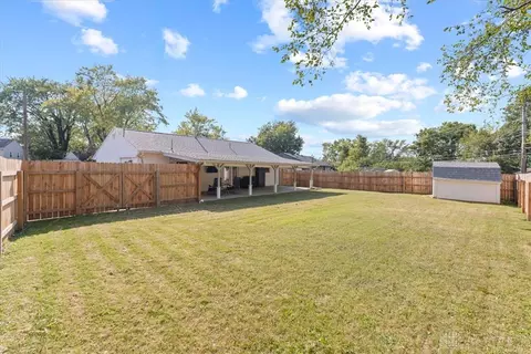Exterior - 125 E Doris Dr, Fairborn, OH 45324 photo 8 of 10