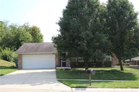 4966 Longford Rd, Huber Heights, OH 45424
