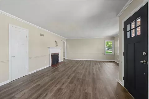 Living - 600 Cushing Ave, Kettering, OH 45429 photo 2 of 10
