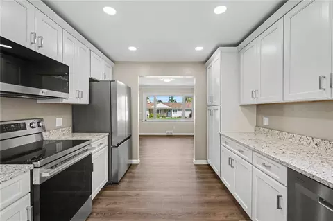 Kitchen - 600 Cushing Ave, Kettering, OH 45429 photo 4 of 5