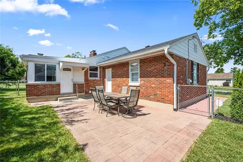 Exterior - 600 Cushing Ave, Kettering, OH 45429 photo 3 of 5