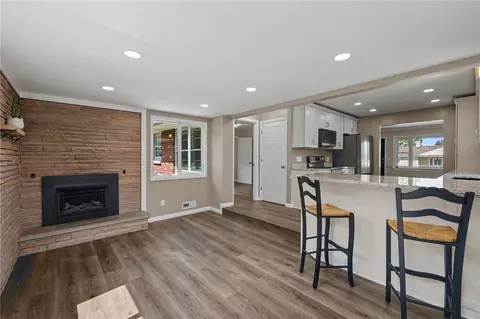 Living - 600 Cushing Ave, Kettering, OH 45429 photo 1 of 10