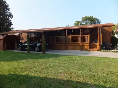5423 E Sierra Cir, Dayton, OH 45414