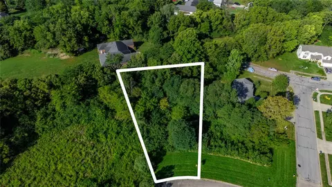 4215 Tuscany Ct, Riverside, OH 45424